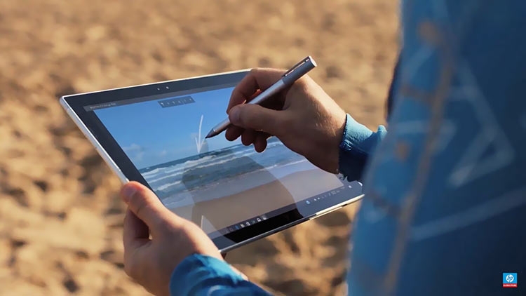 Фото - Видео: Qualcomm рассказывает о преимуществах ARM-базированных Windows-ноутбуков»