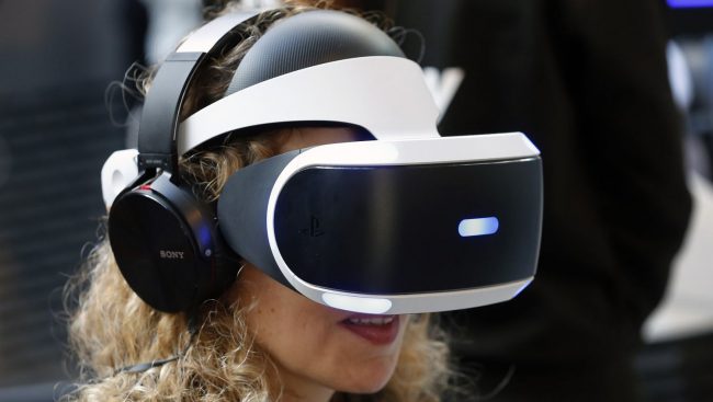 Фото - Продажи гарнитуры PlayStation VR превзошли ожидания Sony