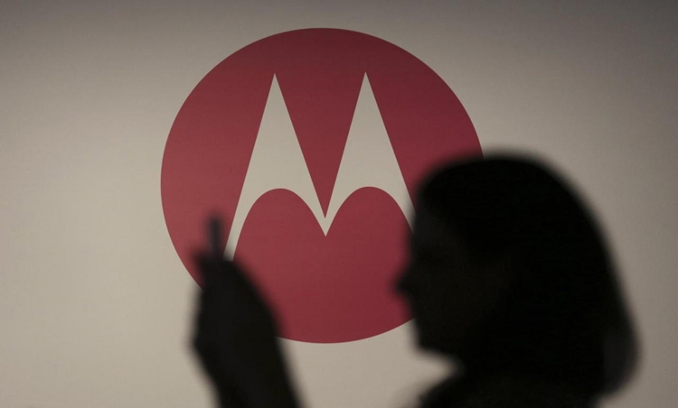 Фото - Смартфон Motorola One Power получит безрамочный дисплей с вырезом»