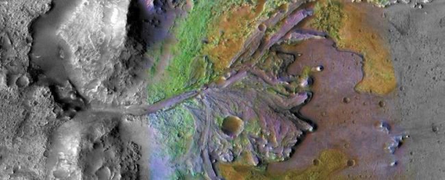 Фото - Астробиологи отобрали наиболее интересное место для поиска жизни на Марсе