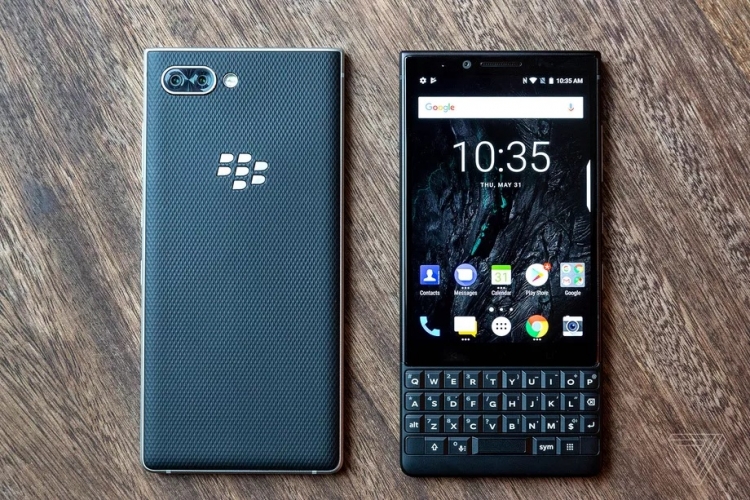 Фото - Дебют смартфона BlackBerry KEY2: хорошо знакомый QWERTY-середнячок по цене флагмана»